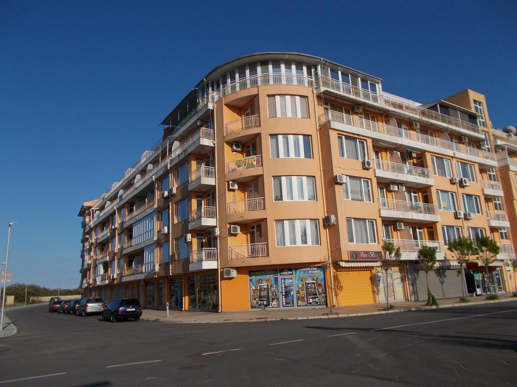 Apartamenti Zhelezovi Поморіє Екстер'єр фото