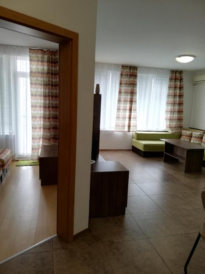 Apartamenti Zhelezovi Поморіє Екстер'єр фото
