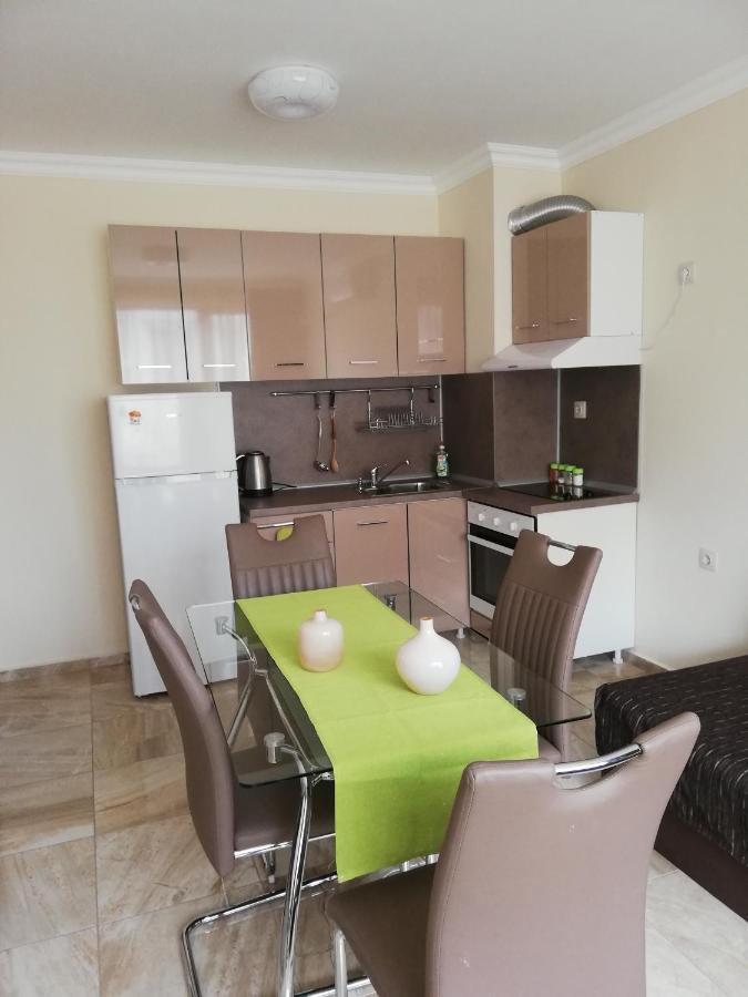 Apartamenti Zhelezovi Поморіє Екстер'єр фото
