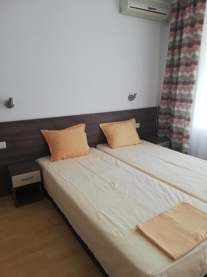 Apartamenti Zhelezovi Поморіє Екстер'єр фото